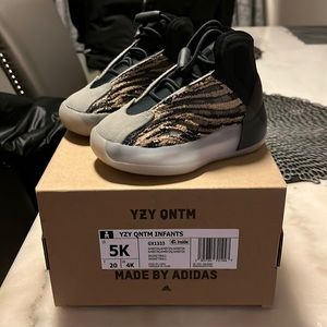 Yeezy QNTM infant